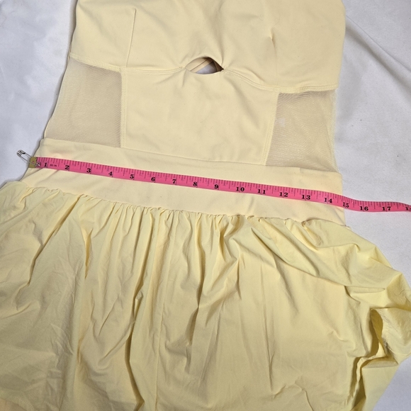 POPFLEX butter yellow cream supershort runsie one piece athletic romper L - Picture 11 of 12